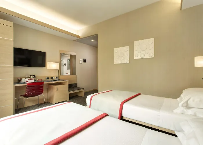 Iq Hotel