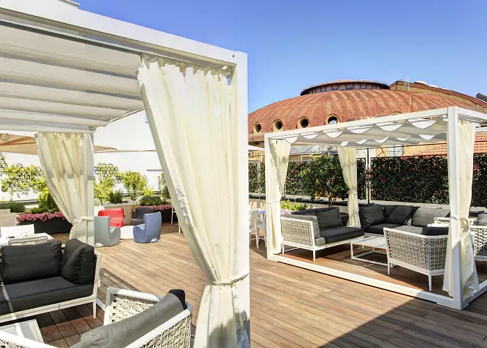 Iq Hotel 4*