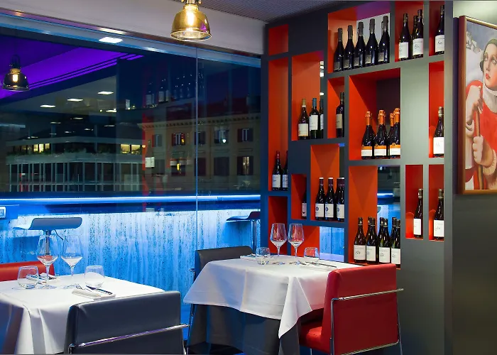 Iq Hotel 4*